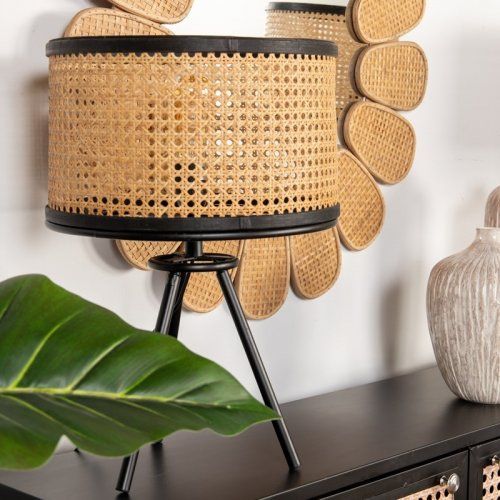 lámpara de mesa ratán