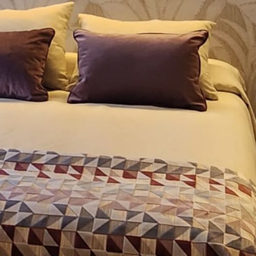 Dormitorio morado