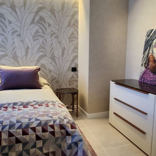 Dormitorio morado